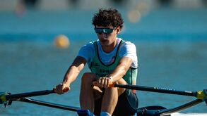João Veloso vence final de skiff peso ligeiro da Taça Mundo de remo em Sevilha