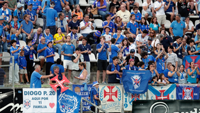 Adeptos do Belenenses durante o jogo com o Farense