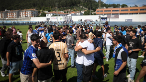 As imagens da festa do Vianense após garantir a subida à Liga 3