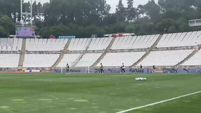 Diomande subiu ao relvado do Jamor mas... parou: o que levou à 'demora' do defesa do Sporting 93 caractéres