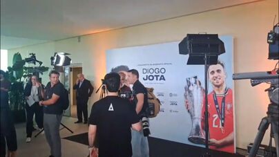Lançamento da biografia de Diogo Jota: família e amigos presentes em homenagem