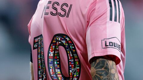O pormenor do número de Messi com todas as bandeiras