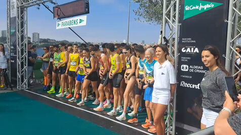 As imagens da partida da Corrida 20 anos El Corte Inglés Gaia-Porto