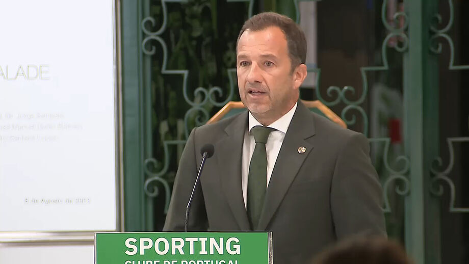 Presidente do Sporting responde a quem considera que não é o momento certo para prolongar o vínculo do treinador 