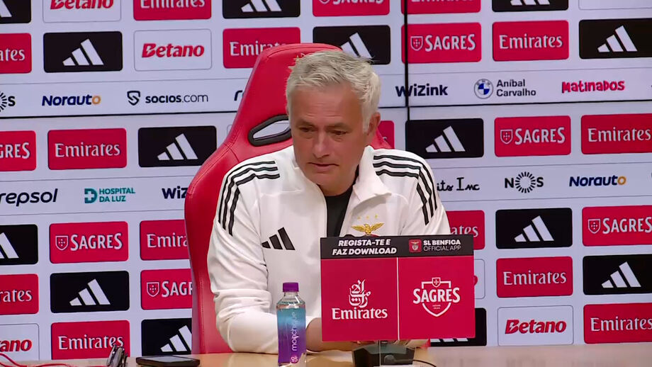 Treinador do Benfica quer que a equipa não pense que "7 pontos são suficientes" para chegar ao 2.º lugar 