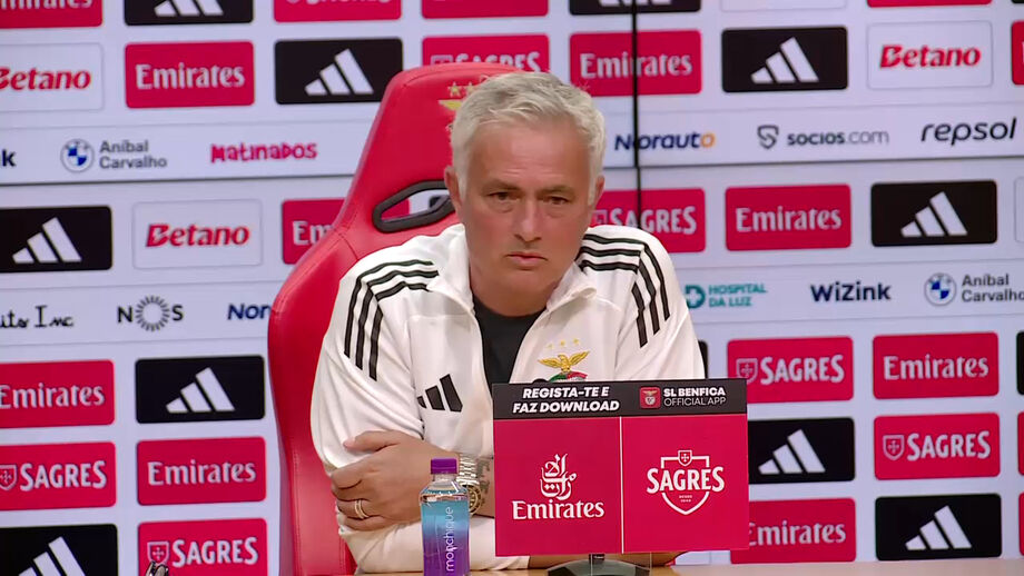 Treinador do Benfica mostrou-se surpreendido pelo empate do Tondela em Alvalade, apesar de o futebol ser "fértil em situações inesperadas"