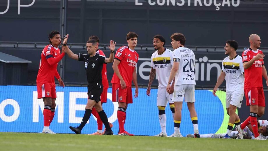 Gustavo Correia no Famalicão-Benfica