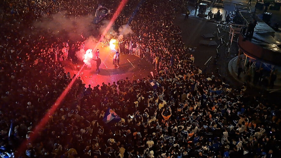 Milhares festejam a conquista do título por parte do FC Porto