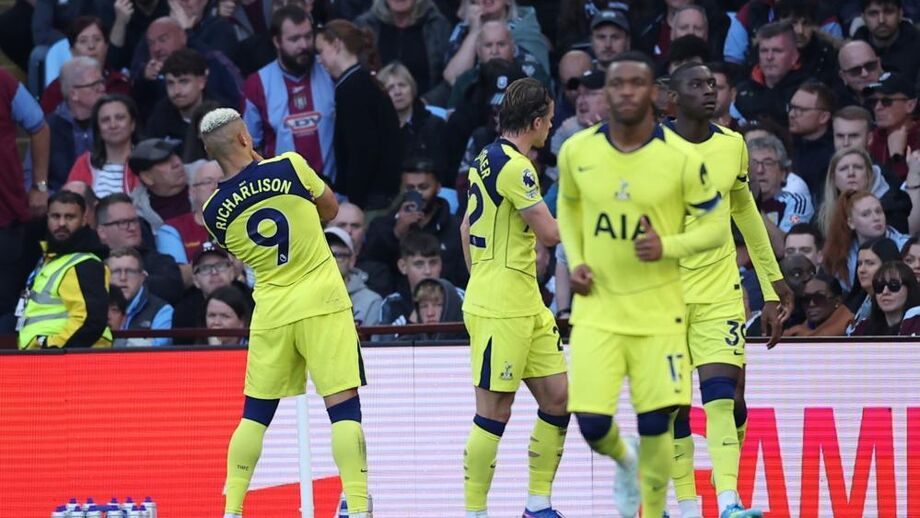Tottenham vence Aston Villa