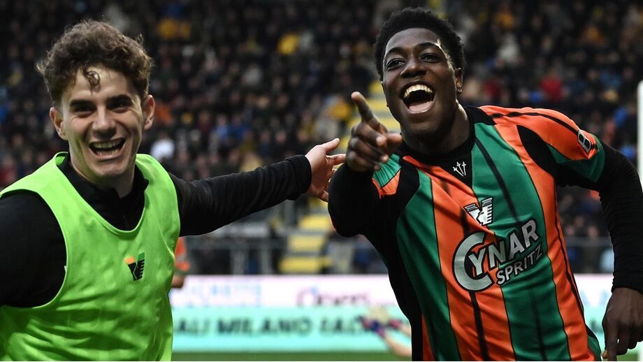 Issa Doumbia é destaque no Veneza
