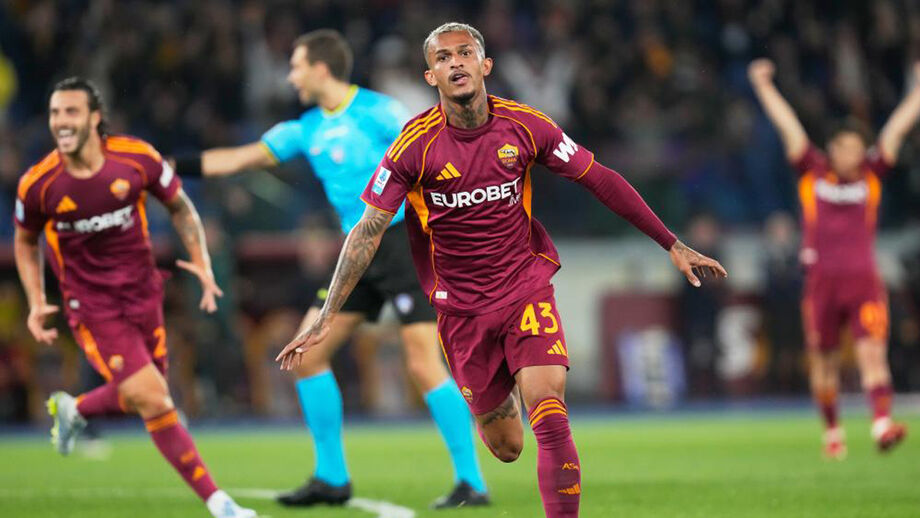 Wesley marcou um dos golos da Roma à Fiorentina