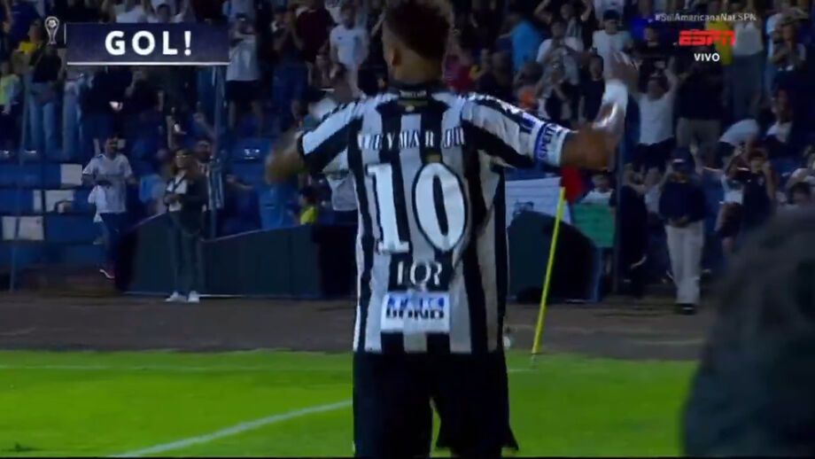 Craque abriu o marcador para o Santos no empate (1-1) com o Recoleta
