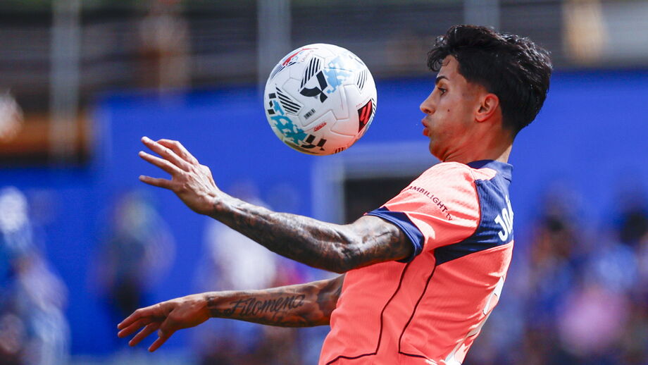 João Cancelo quer permanecer em Barcelona