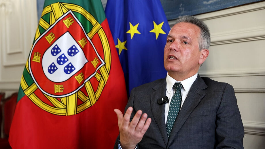 Entrevista Record a Paulo Simões Ribeiro, Secretário de Estado Adjunto e da Administração Interna