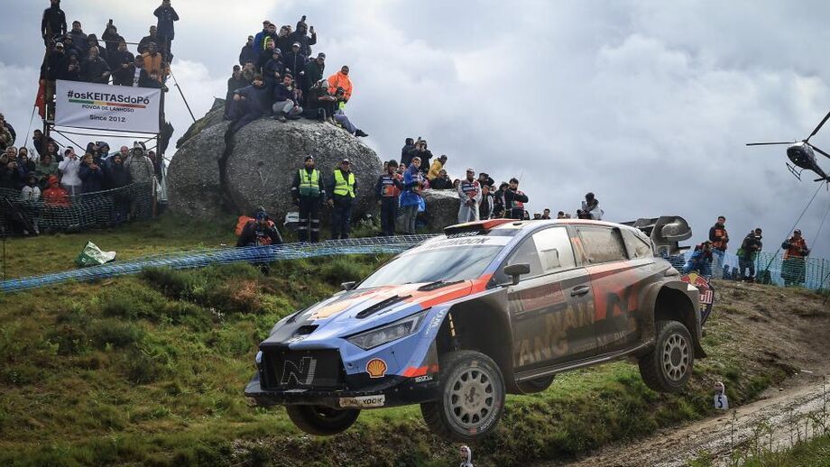 Thierry Neuville no salto de Fafe