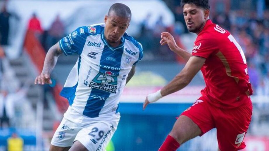 Kenedy, extremo do Pachuca, marcou o segundo golo frente ao Toluca
