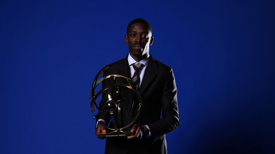 Dembélé recebe prémio de melhor jogador da Ligue 1