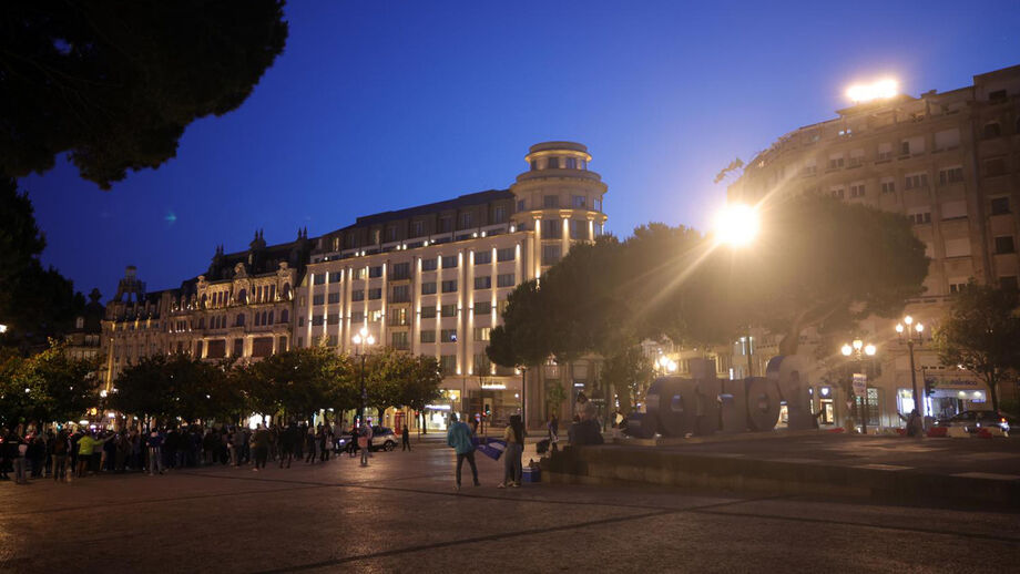 Avenida dos Aliados prepara-se para receber a festa do FC Porto