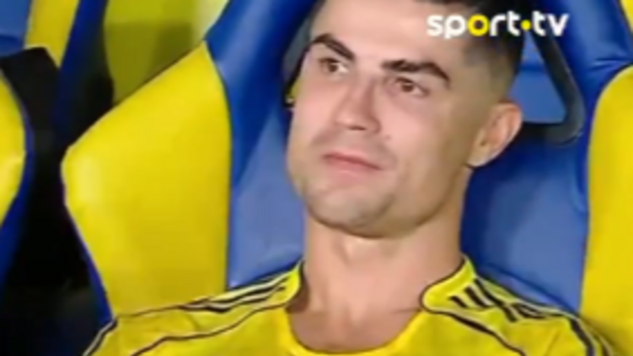 Cristiano Ronaldo incrédulo com o golo sofrido pelo Al Nassr