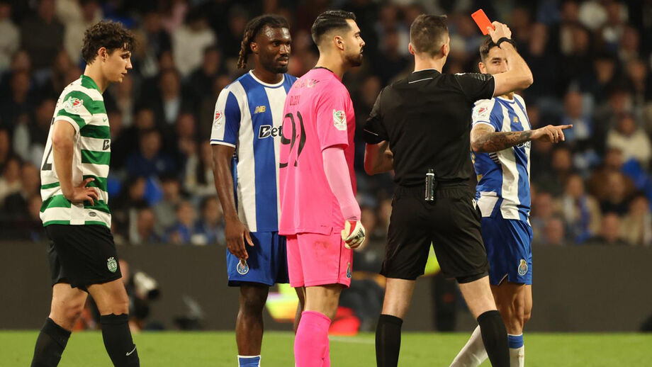 Miguel Nogueira recebeu nota negativa pela arbitragem no clássico entre FC Porto e Sporting