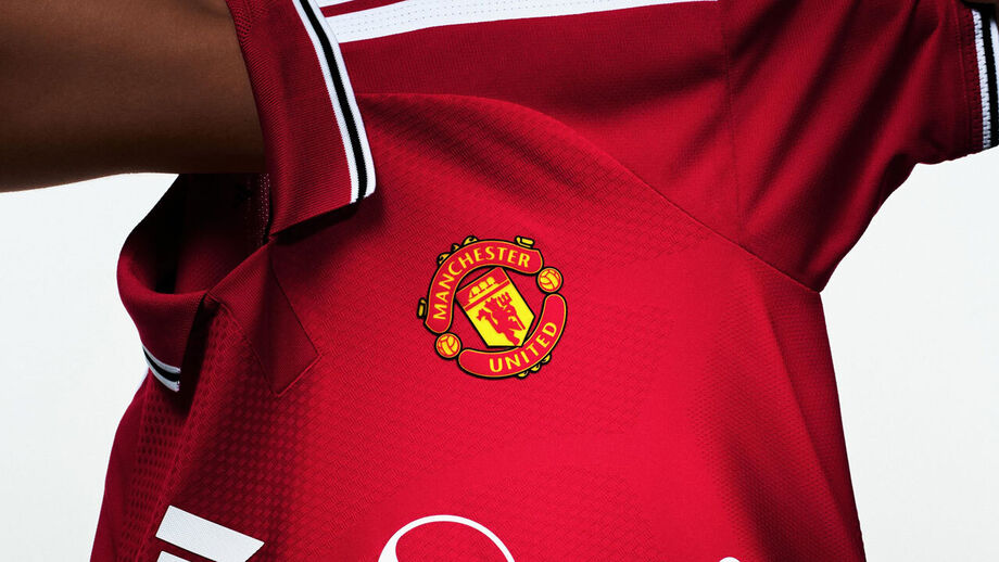 Red devils divulgam novo equipamento