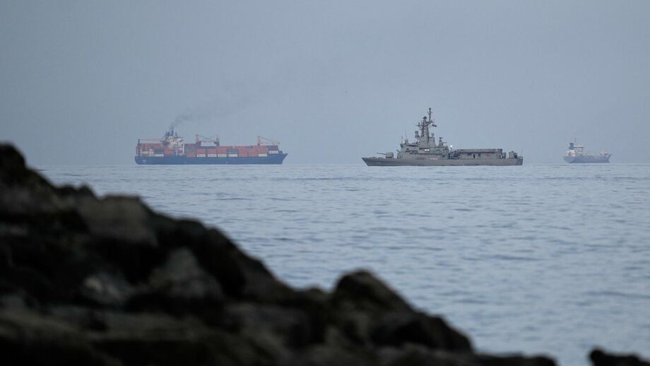Navios no estreito de Ormuz