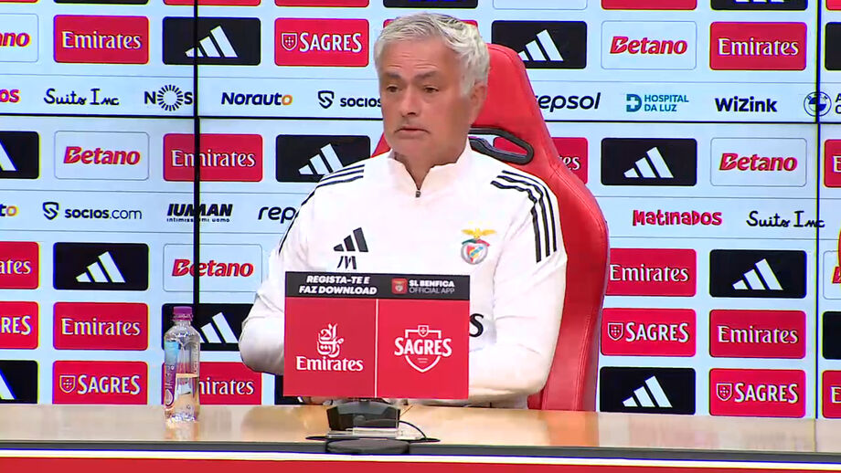 Treinador do Benfica 'adivinha' futuro risonho para o extremo norueguês