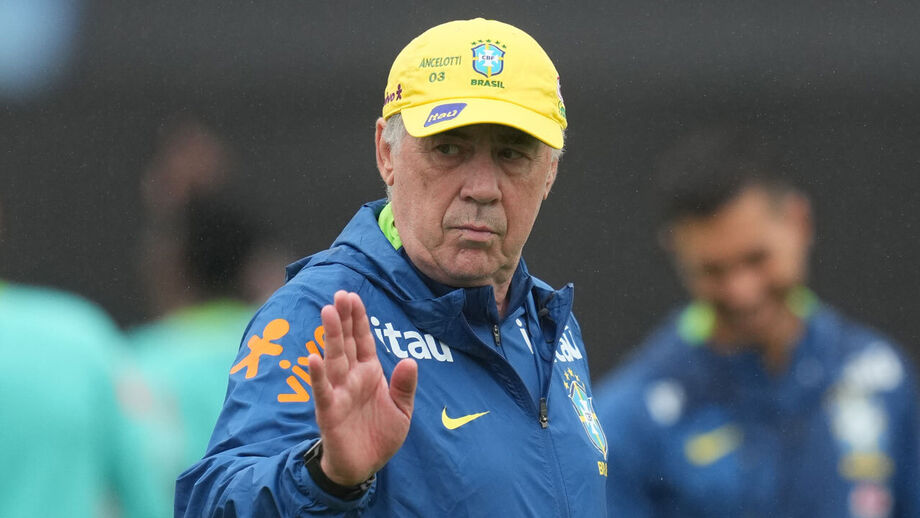 Ancelotti renovou contrato até 2030