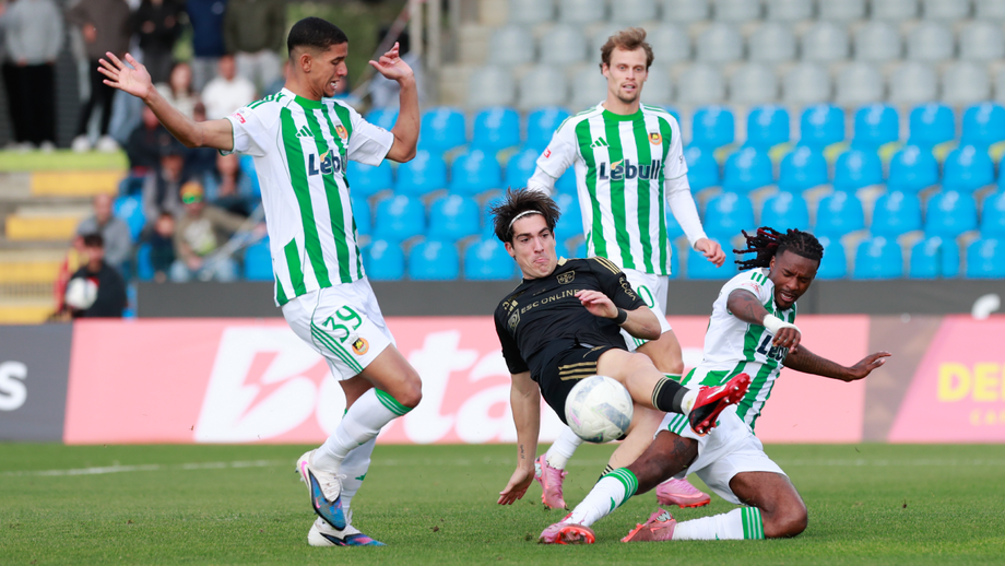 Larrazabal marcou pelo segundo jogo consecutivo