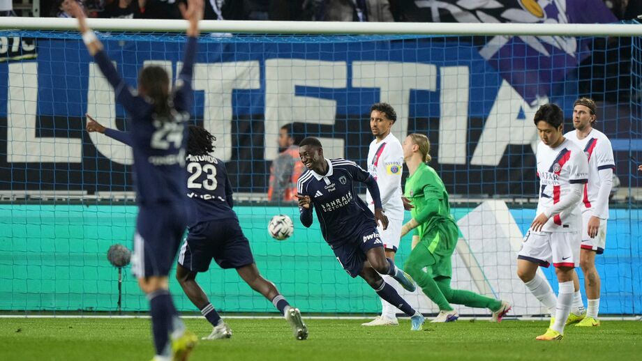 Gory deu triunfo ao Paris FC frente ao PSG 