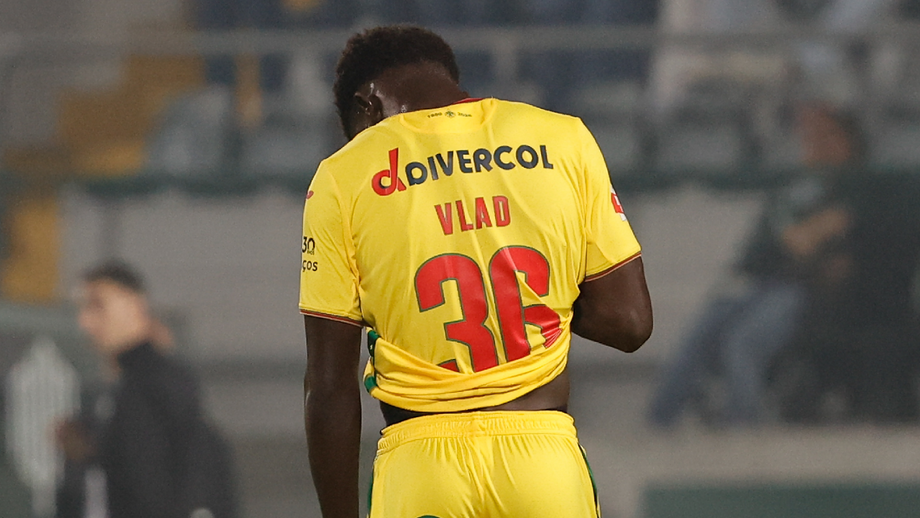 Vlad, jogador do Paços de Ferreira