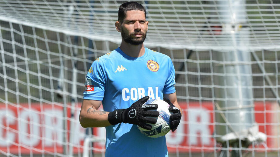 Lucas França está de saída do Nacional