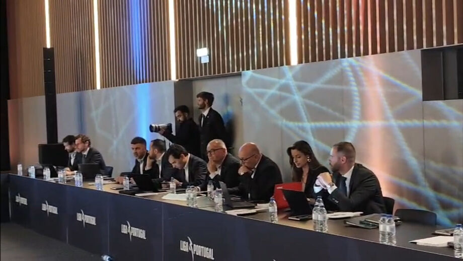 Reunião decorre no Porto