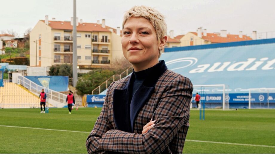 Begoña Santiago é a presidente da SAD do Estoril