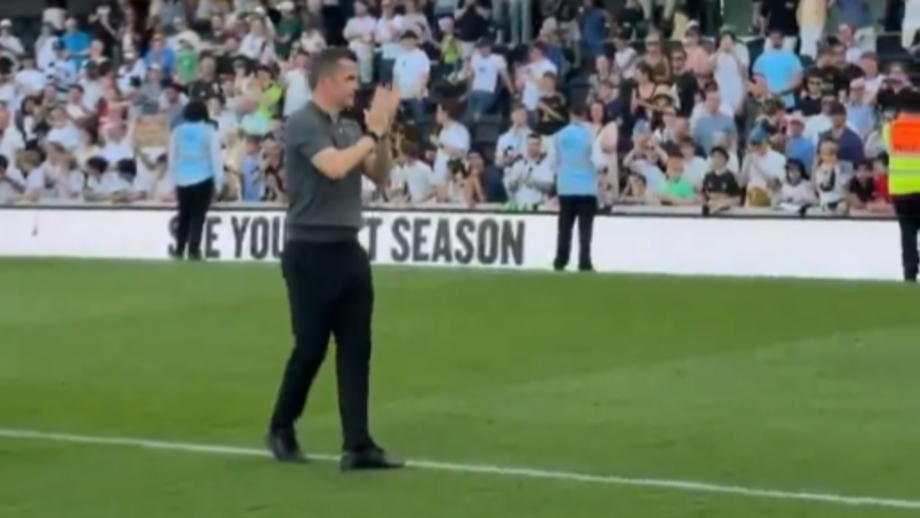Técnico aplaudiu fãs após triunfo sobre o Newcastle