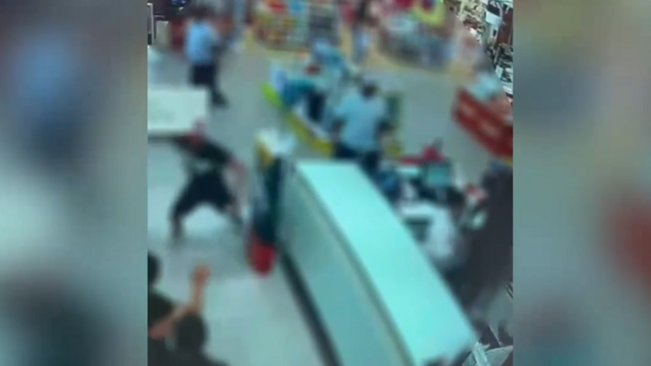 Videovigilância do hipermercado 'Modelo Continente' mostra confrontos entre dois grupos de clientes