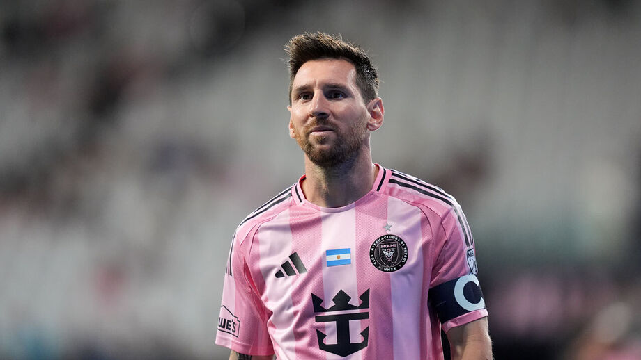 Messi aguarda relatório médico 