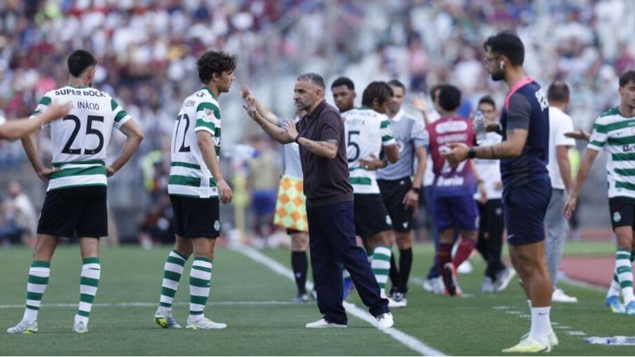 Carlos Xavier reparte culpas por todos após derrota frente ao Torreense