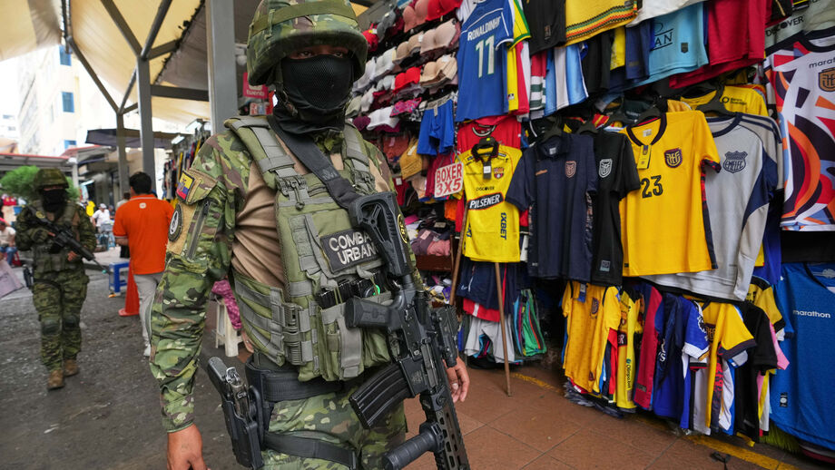 Equador enfrenta crise, mas futebol traz esperança e união ao país