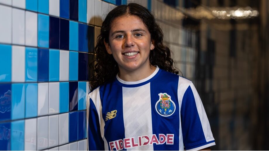 Matilde Vaz renova contrato com o FC Porto e promete trabalhar com paixão
