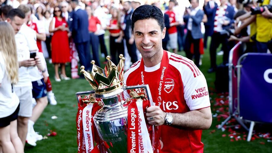 Arteta celebra conquista da Premier League