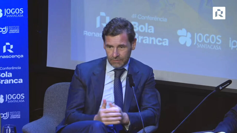 Presidente do FC Porto fala do futuro do jovem médio