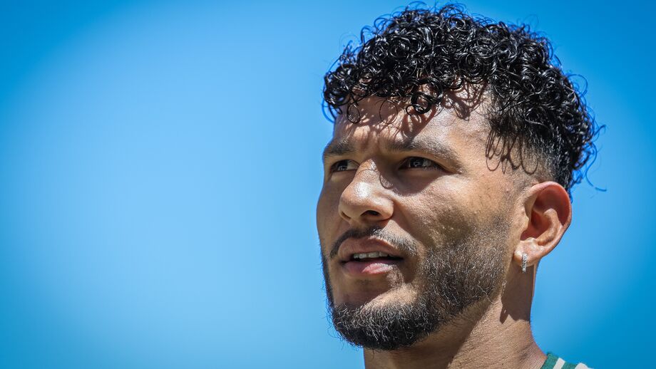 Suárez aborda transferência com contrato incerto e futuro em aberto