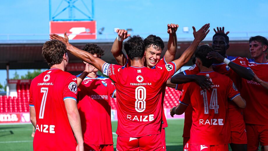 Minhotos venceram os açorianos no jogo da na 1ª mão da final