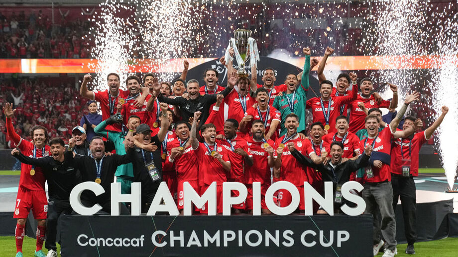 Toluca festeja título da CONCACAF
