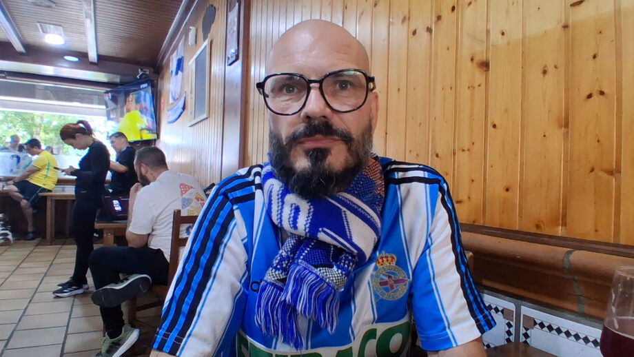 Rui Sousa, jornalista de Record, acompanha dia da festa da subida de divisão do emblema galego
