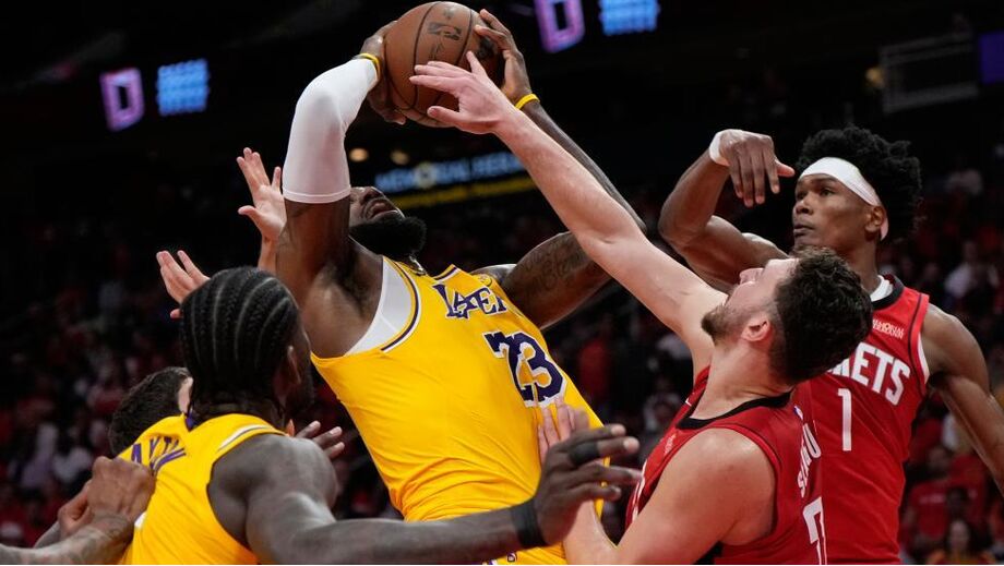 LeBron James frente aos Rockets