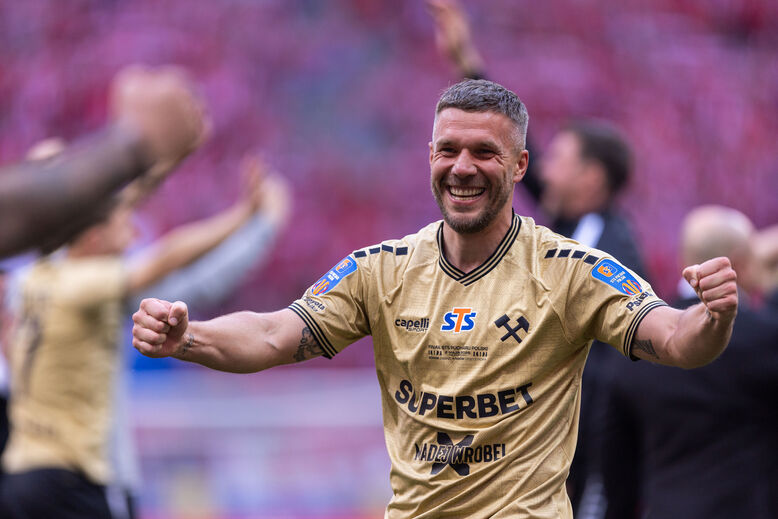 Podolski festeja 