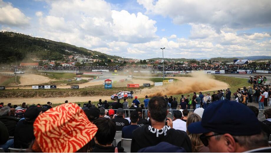 Shakedown do Rali de Portugal acompanhado por milhares de adeptos