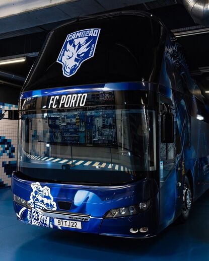 FC Porto adiciona referência ao título de campeão ao autocarro